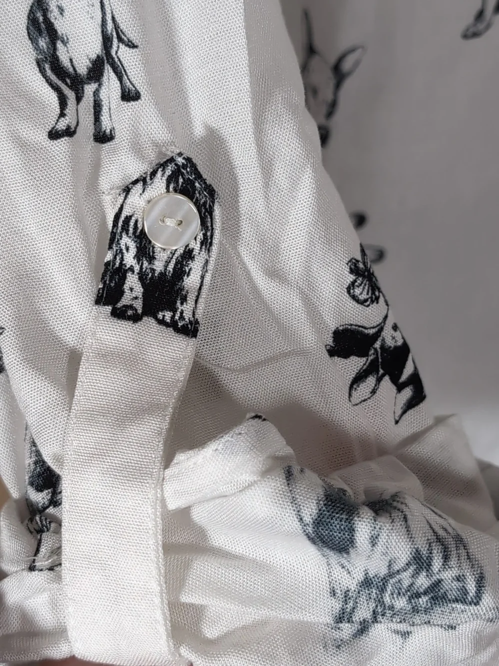 Jane + Delancey Dogs Shirt Blouse Size 2X Button Down Hi Low White Black - Picture 5 of 9